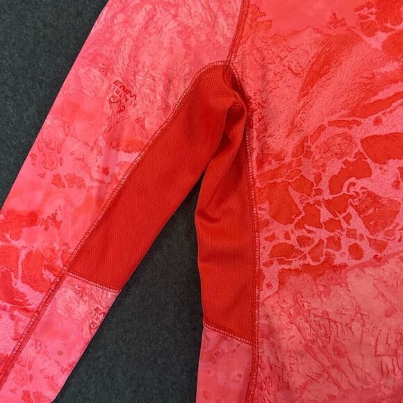 Realtree Fishing LS Tech Performance Shirt Womens L Red Camo V-Neck Amphibious - Picture 4 of 10